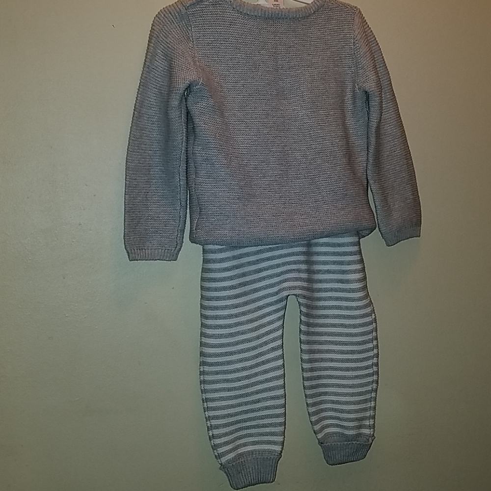 Carter's infant boy's 2 piece outfit - Picture 5 of 7